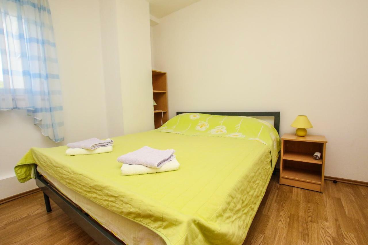 Apartments Vuceric Перой Экстерьер фото