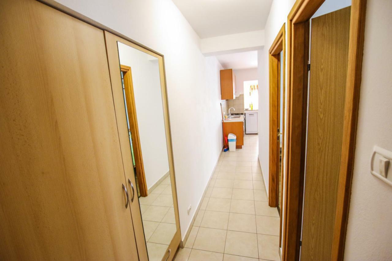 Apartments Vuceric Перой Экстерьер фото